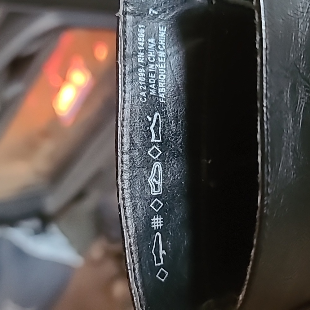 size 7 Chelsea Boot - Picture 7 of 7